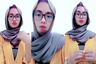 Cewek nakal pamer body panas di live