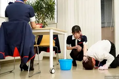 Pramugari Membalas Dendam dengan Cara Seksual